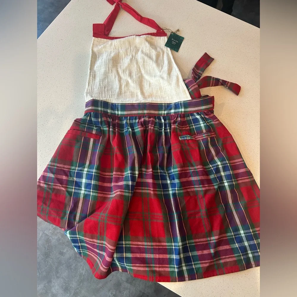 Sur La Table Plaid Apron Christmas Holiday NWT